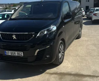 Wypożyczalnia Peugeot Expert Traveller na lotnisku w Antalyi, Turcja ✓ Nr 8088. ✓ Skrzynia Automatyczna ✓ Opinii: 0.