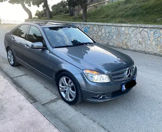 Wynajmij Mercedes-Benz C220 2011 w Albanii. Paliwo: Diesel. Moc: 125 KM ➤ Koszt od 32 EUR za dobę.