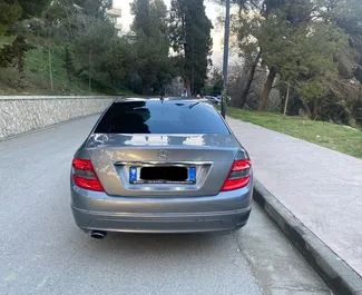 Silnik Diesel 2,2 l – Wynajmij Mercedes-Benz C220 w Durres.