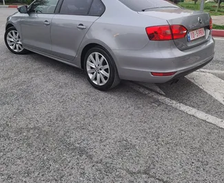 Wynajem samochodu Volkswagen Jetta nr 9576 (Automatyczna) w Tiranie, z silnikiem 2,0l. Diesel ➤ Bezpośrednio od Besmir w Albanii.