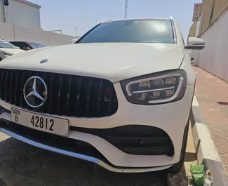 Wynajem samochodu Mercedes-Benz GLC300 nr 9406 (Automatyczna) w Dubaju, z silnikiem 2,5l. Benzyna ➤ Bezpośrednio od Jose w ZEA.