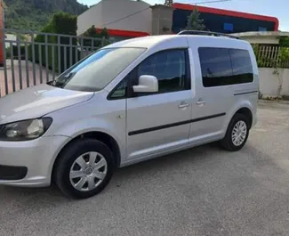 Wypożyczalnia Volkswagen Caddy w Tiranie, Albania ✓ Nr 4615. ✓ Skrzynia Manualna ✓ Opinii: 2.