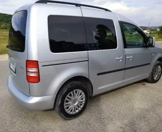 Wynajem samochodu Volkswagen Caddy nr 4615 (Manualna) w Tiranie, z silnikiem 1,6l. Diesel ➤ Bezpośrednio od Artur w Albanii.