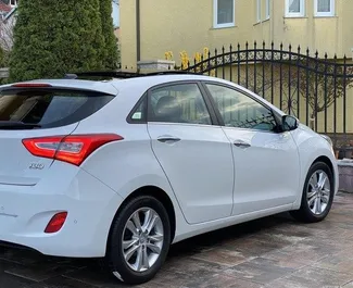 Hyundai i30 – samochód kategorii Ekonomiczny, Komfort na wynajem w Albanii ✓ Bez Depozytu ✓ Ubezpieczenie: OC, FDW, Zagranica.