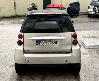 Wynajmij Smart Fortwo 2010 w Czarnogórze. Paliwo: Benzyna. Moc: 70 KM ➤ Koszt od 30 EUR za dobę.