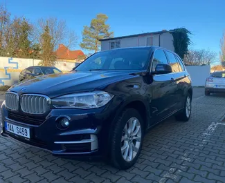 Wynajem samochodu BMW X5 nr 385 (Automatyczna) w Pradze, z silnikiem 1,6l. Hybryda ➤ Bezpośrednio od Alexander in Czechia.