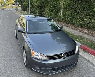 Wypożyczalnia Volkswagen Jetta w Tiranie, Albania ✓ Nr 9692. ✓ Skrzynia Automatyczna ✓ Opinii: 0.