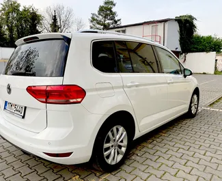 Volkswagen Touran – samochód kategorii Komfort, Minivan na wynajem in Czechia ✓ Depozyt 500 EUR ✓ Ubezpieczenie: OC, CDW, SCDW, Od Kradzieży, Zagranica, Bez Depozytu.