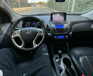 Silnik Benzyna 1,5 l – Wynajmij Hyundai Tucson w Tiranie.