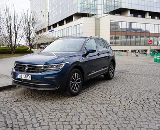 Wypożyczalnia Volkswagen Tiguan w Pradze, Czechy ✓ Nr 9640. ✓ Skrzynia Automatyczna ✓ Opinii: 0.