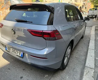 Wynajmij Volkswagen Golf 8 2020 w Albanii. Paliwo: Diesel. Moc: 150 KM ➤ Koszt od 40 EUR za dobę.