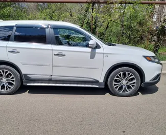 Wynajem samochodu Mitsubishi Outlander Xl nr 9706 (Automatyczna) w Tbilisi, z silnikiem 3,0l. Hybryda ➤ Bezpośrednio od Grigol w Gruzji.