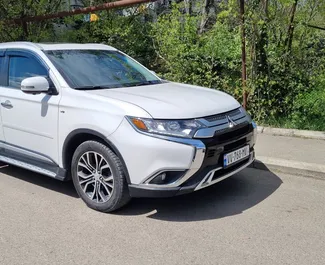 Wypożyczalnia Mitsubishi Outlander Xl w Tbilisi, Gruzja ✓ Nr 9706. ✓ Skrzynia Automatyczna ✓ Opinii: 1.