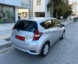 Wynajmij Nissan Note 2021 na Cyprze. Paliwo: Benzyna. Moc: 108 KM ➤ Koszt od 24 EUR za dobę.