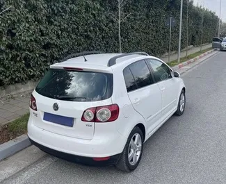 Wynajmij Volkswagen Golf Plus 2008 w Albanii. Paliwo: Diesel. Moc: 110 KM ➤ Koszt od 28 EUR za dobę.