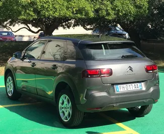 Citroen C4 Cactus – samochód kategorii Komfort, Crossover na wynajem w Czarnogórze ✓ Depozyt 200 EUR ✓ Ubezpieczenie: OC, SCDW, Zagranica.