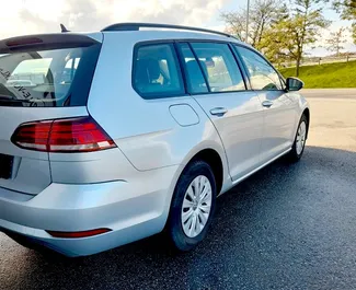 Wynajmij Volkswagen Golf Variant 2018 in Czechia. Paliwo: Diesel. Moc: 116 KM ➤ Koszt od 48 EUR za dobę.