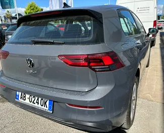 Wynajmij Volkswagen Golf 8 2023 w Albanii. Paliwo: Benzyna. Moc: 115 KM ➤ Koszt od 40 EUR za dobę.