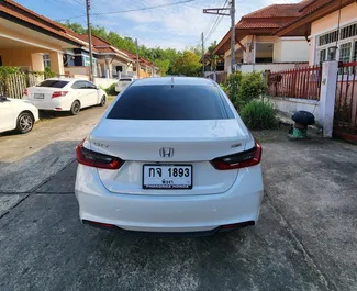 Wynajem samochodu Honda City nr 9925 (Automatyczna) na lotnisku w Phuket, z silnikiem 1,0l. Benzyna ➤ Bezpośrednio od Julia w Tajlandii.