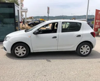 Wynajmij Dacia Sandero 2017 w Albanii. Paliwo: Diesel. Moc: 76 KM ➤ Koszt od 30 EUR za dobę.