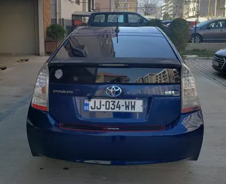 Toyota Prius 2011 do wynajęcia w Tbilisi. Limit przebiegu nieograniczony.