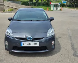 Wypożyczalnia Toyota Prius w Tbilisi, Gruzja ✓ Nr 10237. ✓ Skrzynia Automatyczna ✓ Opinii: 0.