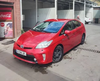 Wypożyczalnia Toyota Prius w Tbilisi, Gruzja ✓ Nr 10147. ✓ Skrzynia Automatyczna ✓ Opinii: 0.