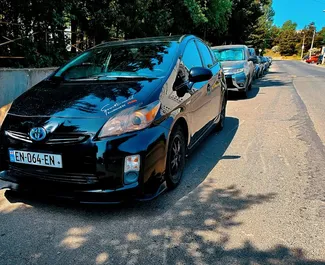 Wypożyczalnia Toyota Prius w Tbilisi, Gruzja ✓ Nr 5537. ✓ Skrzynia Automatyczna ✓ Opinii: 0.