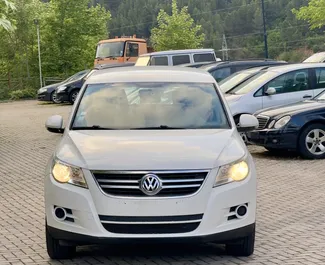 Wynajem samochodu Volkswagen Tiguan nr 9885 (Manualna) na lotnisku w Tiranie, z silnikiem 2,0l. Diesel ➤ Bezpośrednio od Bruno w Albanii.