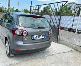 Wynajmij Volkswagen Golf Plus 2006 w Albanii. Paliwo: Diesel. Moc: 160 KM ➤ Koszt od 35 EUR za dobę.