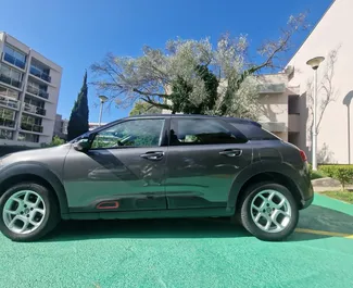 Wynajmij Citroen C4 Cactus 2020 w Czarnogórze. Paliwo: Diesel. Moc: 120 KM ➤ Koszt od 25 EUR za dobę.