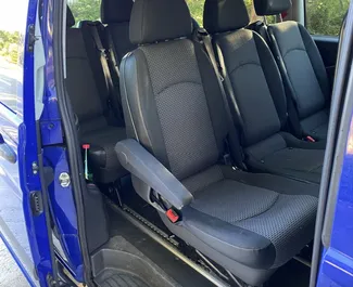 Wynajmij Mercedes-Benz Vito 2014 w Czarnogórze. Paliwo: Diesel. Moc: 160 KM ➤ Koszt od 62 EUR za dobę.