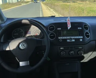 Volkswagen Golf Plus – samochód kategorii Ekonomiczny, Komfort, Minivan na wynajem w Albanii ✓ Bez Depozytu ✓ Ubezpieczenie: OC.