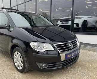 Wypożyczalnia Volkswagen Touran w Tiranie, Albania ✓ Nr 10498. ✓ Skrzynia Automatyczna ✓ Opinii: 0.