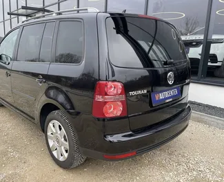 Silnik Diesel 2,0 l – Wynajmij Volkswagen Touran w Tiranie.