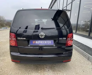 Volkswagen Touran – samochód kategorii Komfort, Minivan na wynajem w Albanii ✓ Depozyt 100 EUR ✓ Ubezpieczenie: OC, CDW, Zagranica.