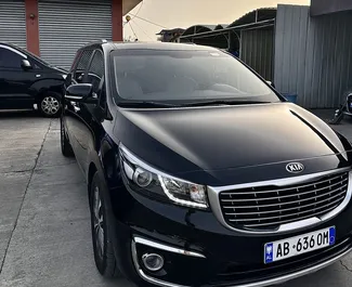 Wynajmij Kia Carnival 2018 w Albanii. Paliwo: Diesel. Moc: 240 KM ➤ Koszt od 80 EUR za dobę.