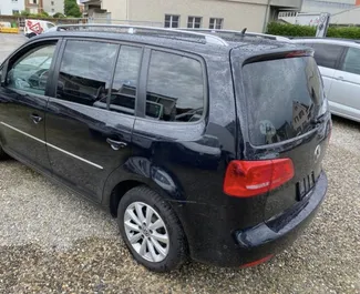 Volkswagen Touran – samochód kategorii Komfort, Minivan na wynajem w Albanii ✓ Depozyt 200 EUR ✓ Ubezpieczenie: OC, CDW, Zagranica.