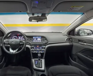 Wynajmij Hyundai Elantra 2019 w Czarnogórze. Paliwo: Benzyna. Moc: 140 KM ➤ Koszt od 34 EUR za dobę.