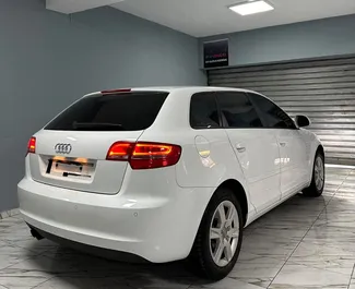 Wynajmij Audi A3 2010 w Albanii. Paliwo: Benzyna. Moc: 140 KM ➤ Koszt od 40 EUR za dobę.