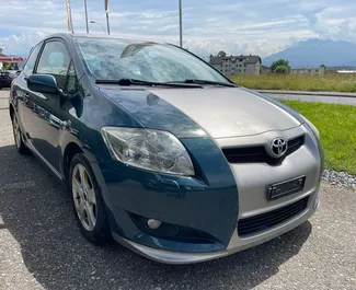 Wynajmij Toyota Auris 2008 w Albanii. Paliwo: Diesel. Moc: 140 KM ➤ Koszt od 20 EUR za dobę.