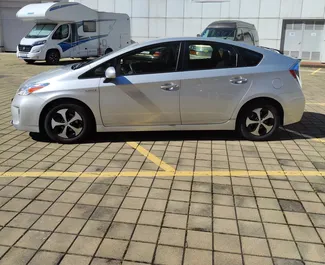 Wynajem samochodu Toyota Prius nr 10566 (Automatyczna) w Batumi, z silnikiem 1,8l. Hybryda ➤ Bezpośrednio od Artyom w Gruzji.