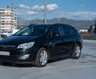 Wypożyczalnia Opel Astra Sports Tourer w Podgoricy, Czarnogóra ✓ Nr 10576. ✓ Skrzynia Automatyczna ✓ Opinii: 1.