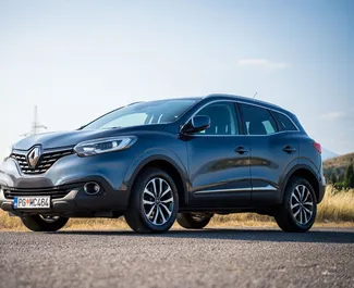 Wynajmij Renault Kadjar 2018 w Czarnogórze. Paliwo: Benzyna. Moc: 96 KM ➤ Koszt od 30 EUR za dobę.