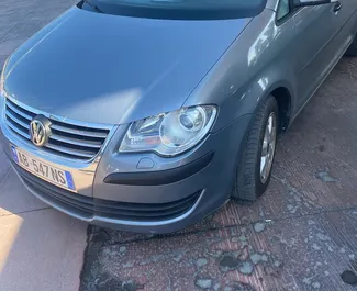 Wypożyczalnia Volkswagen Touran w Durres, Albania ✓ Nr 10645. ✓ Skrzynia Automatyczna ✓ Opinii: 0.