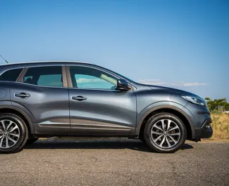 Renault Kadjar – samochód kategorii Komfort, Crossover na wynajem w Czarnogórze ✓ Depozyt 200 EUR ✓ Ubezpieczenie: OC, CDW, SCDW, FDW, Od Kradzieży, Zagranica, Młody, Bez Depozytu.