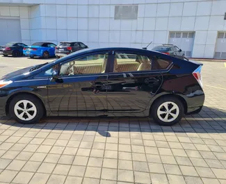 Wynajem samochodu Toyota Prius nr 10569 (Automatyczna) w Batumi, z silnikiem 1,8l. Hybryda ➤ Bezpośrednio od Artyom w Gruzji.