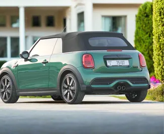 Wynajmij Mini Cooper S Cabrio 2024 w ZEA. Paliwo: Benzyna. Moc: 220 KM ➤ Koszt od 350 AED za dobę.