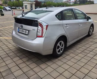 Toyota Prius – samochód kategorii Ekonomiczny, Komfort na wynajem w Gruzji ✓ Depozyt 280 GEL ✓ Ubezpieczenie: OC, SCDW.