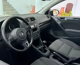 Silnik Benzyna 1,4 l – Wynajmij Volkswagen Golf 6 w Tiranie.